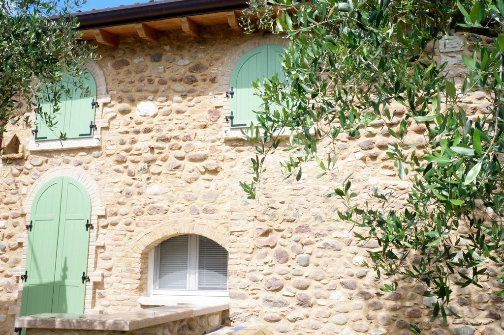 Giardino Degli Ulivi Apartamento Caprino Veronese Exterior foto